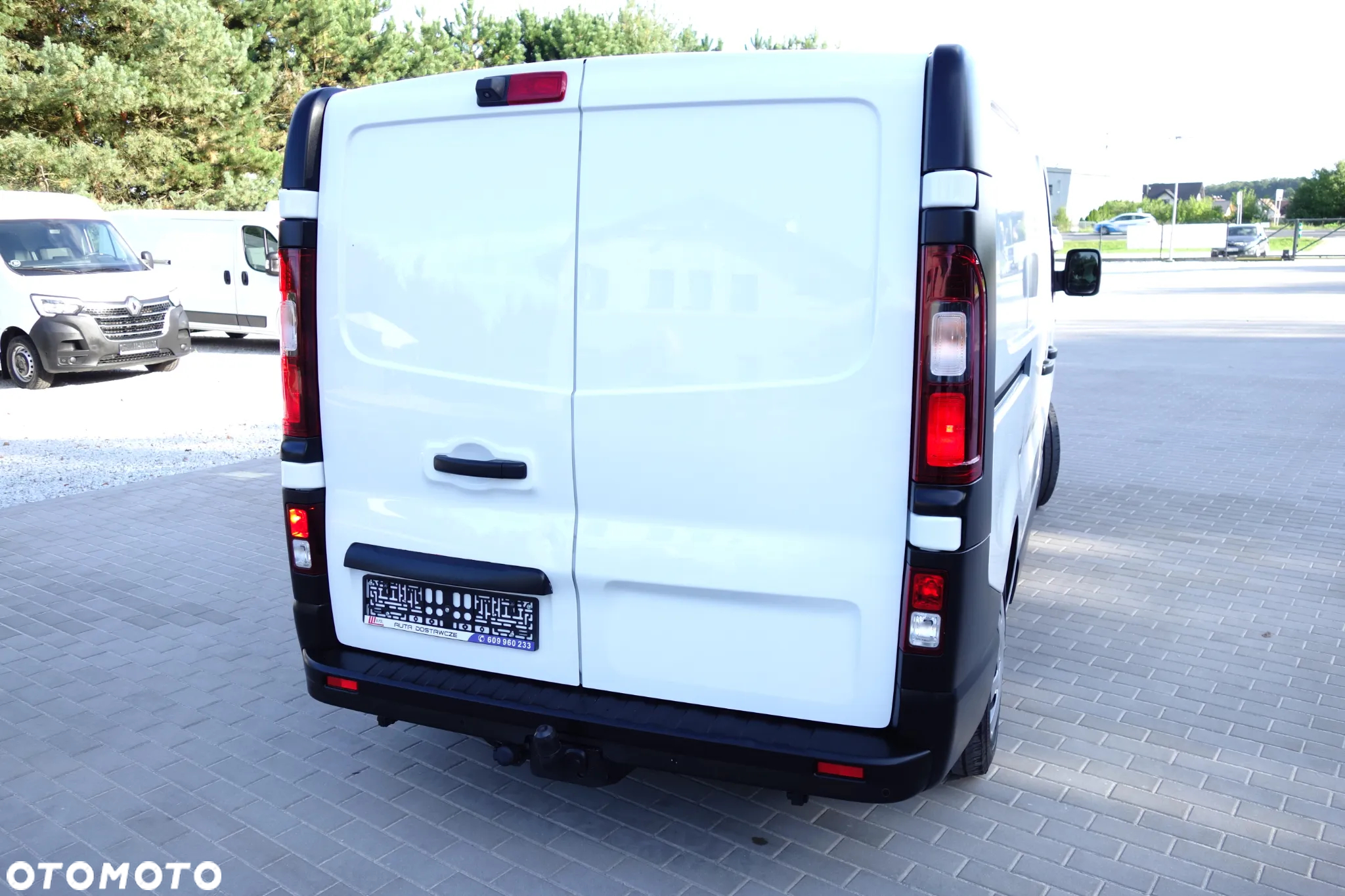 Renault Trafic 2.0 Dci 120 KM L1H1  Zabudowa Klima Webasto 2 x Drzwi Boczne - 22
