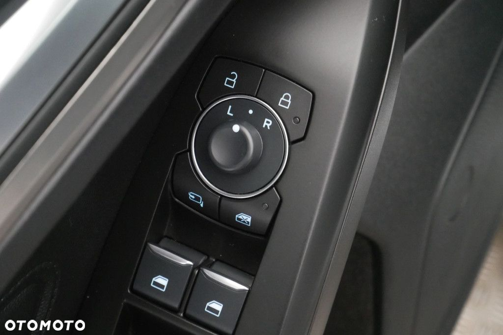 Ford Focus 1.0 EcoBoost Titanium - 26