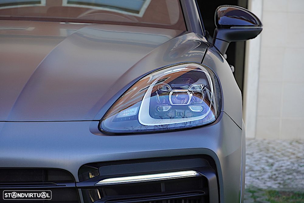 Porsche Cayenne Coupé E-Hybrid - 8