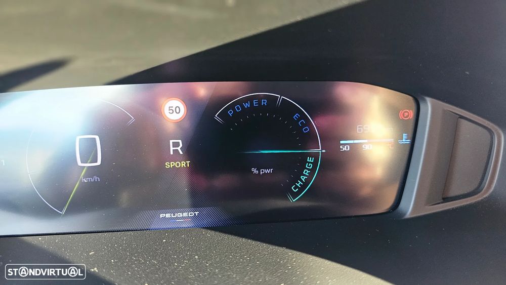 Peugeot 208 1.2 Hybrid Allure e-DCS6 - 52