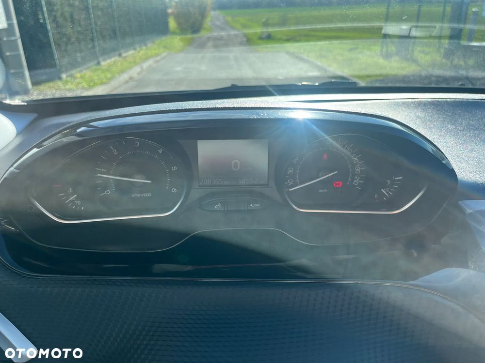 Peugeot 2008 1.6 BlueHDi Active - 8