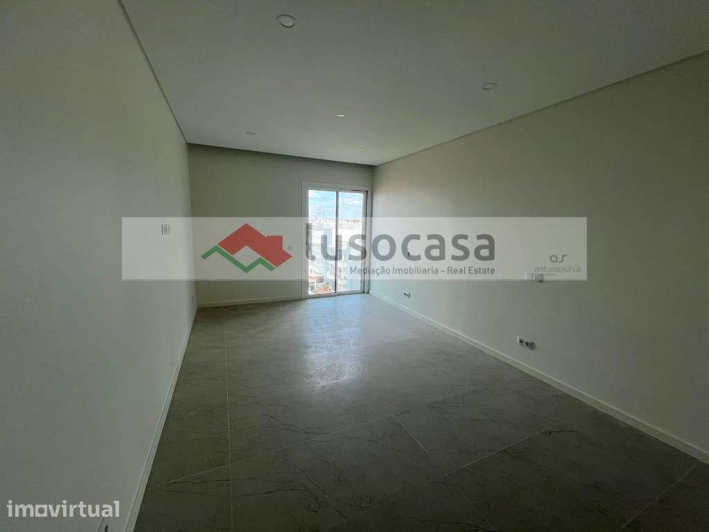 Excelente apartamento NOVO, em fase final de construção, ultimo and... - Grande imagem: 2/6
