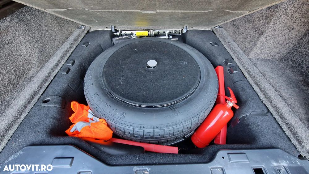 Land Rover Range Rover 4.4 I SDV8 Autobiography - 24