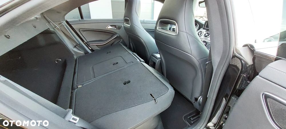Mercedes-Benz CLA - 38