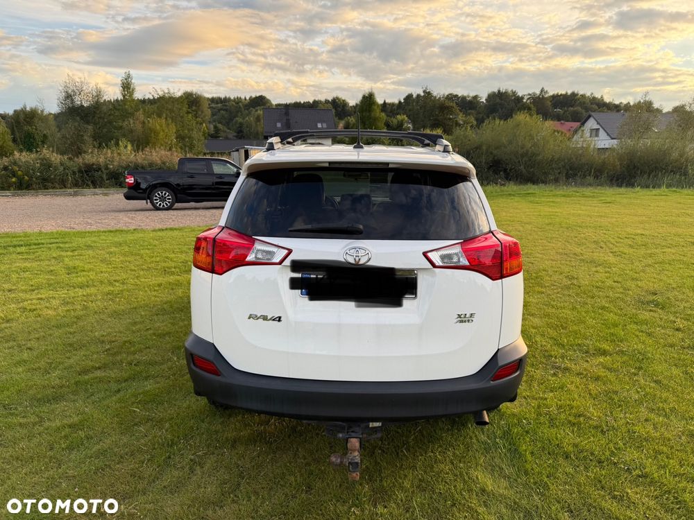 Toyota RAV4 2.5 XLE - 6