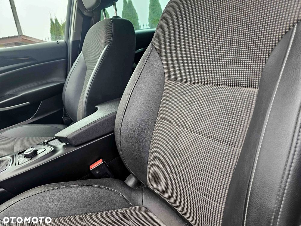 Opel Insignia 1.6 Turbo Innovation - 14