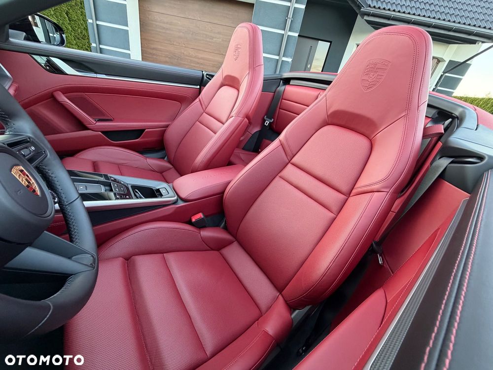 Porsche 911 Carrera 4S - 10