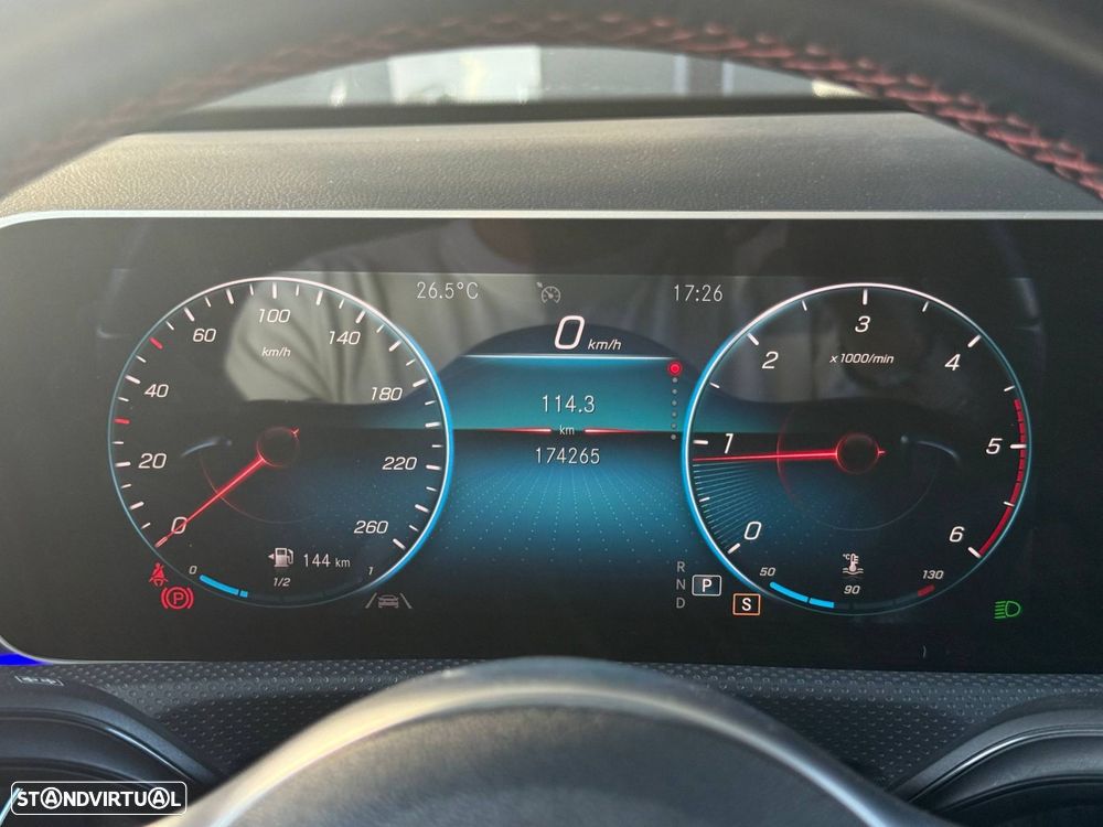 Mercedes-Benz A 180 d 7G-DCT AMG Line - 55
