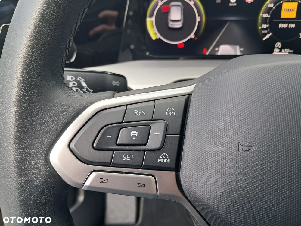 Volkswagen Golf 2.0 TDI Life Plus - 17