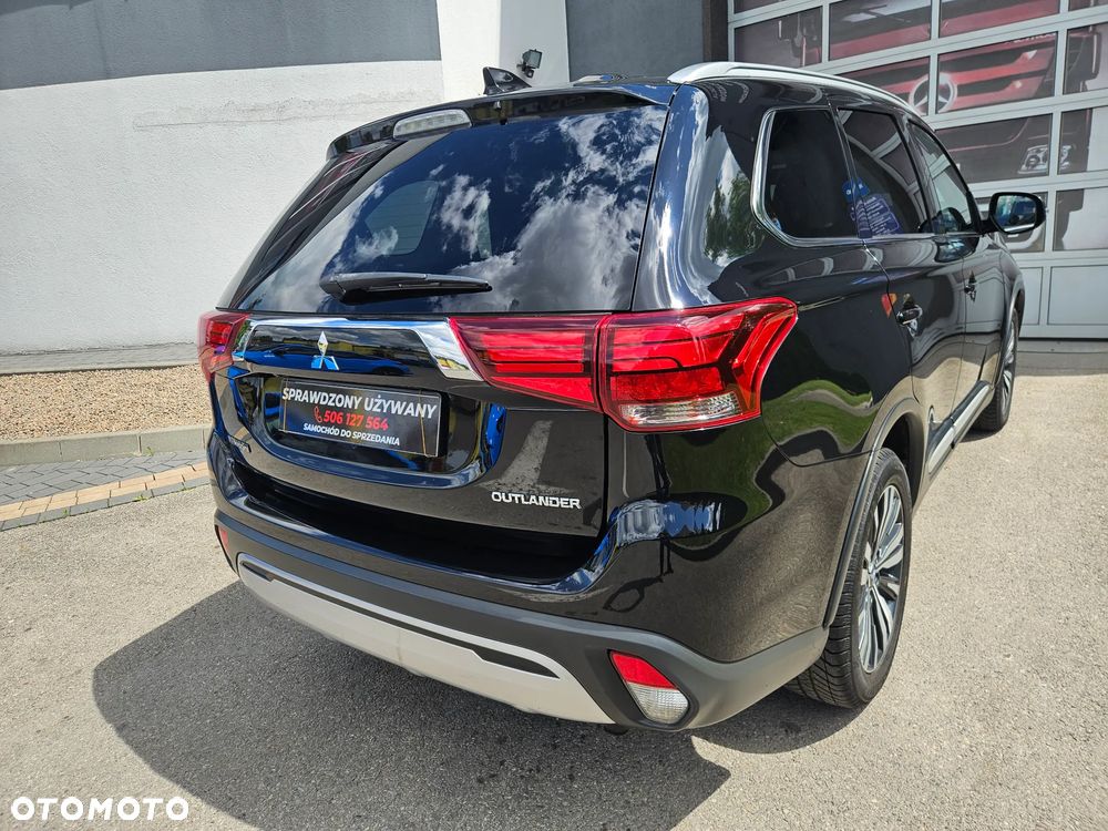 Mitsubishi Outlander 2.0 Intense + Navi 4WD CVT - 10