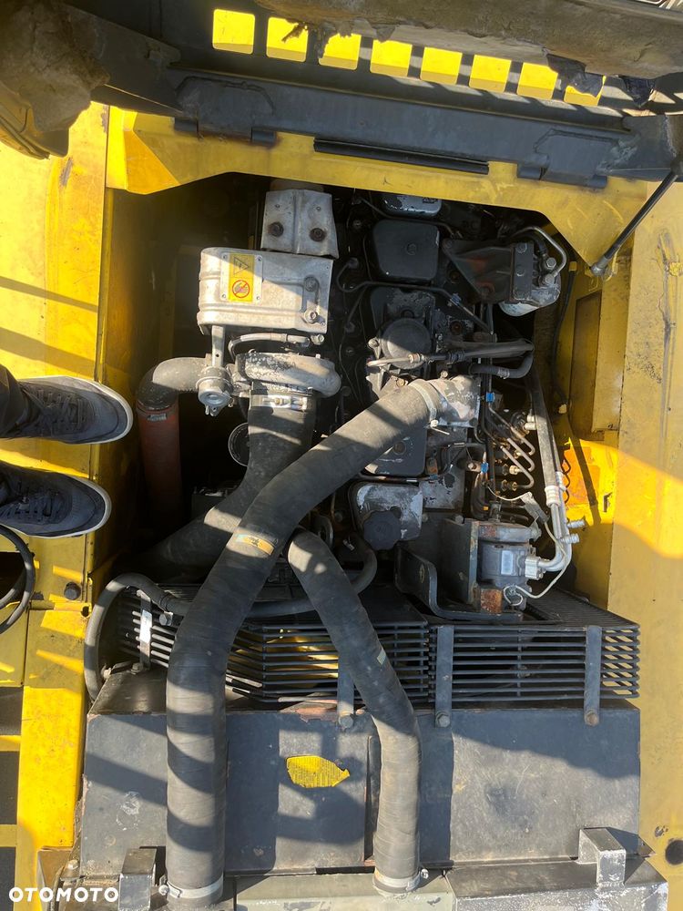 Komatsu PW200-7 - 9