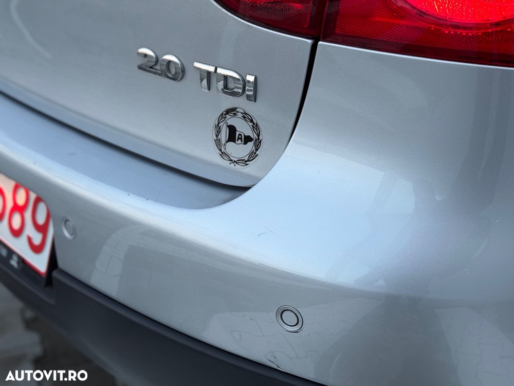 Volkswagen Golf 2.0 TDI DPF DSG United - 18