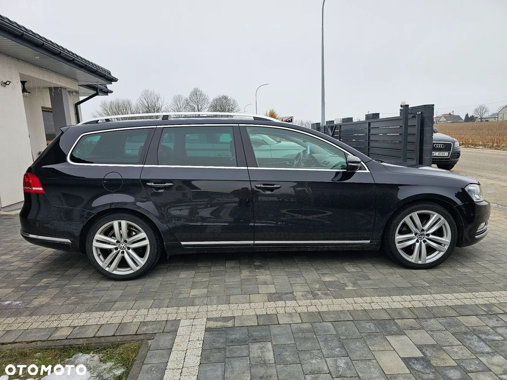 Volkswagen Passat - 1