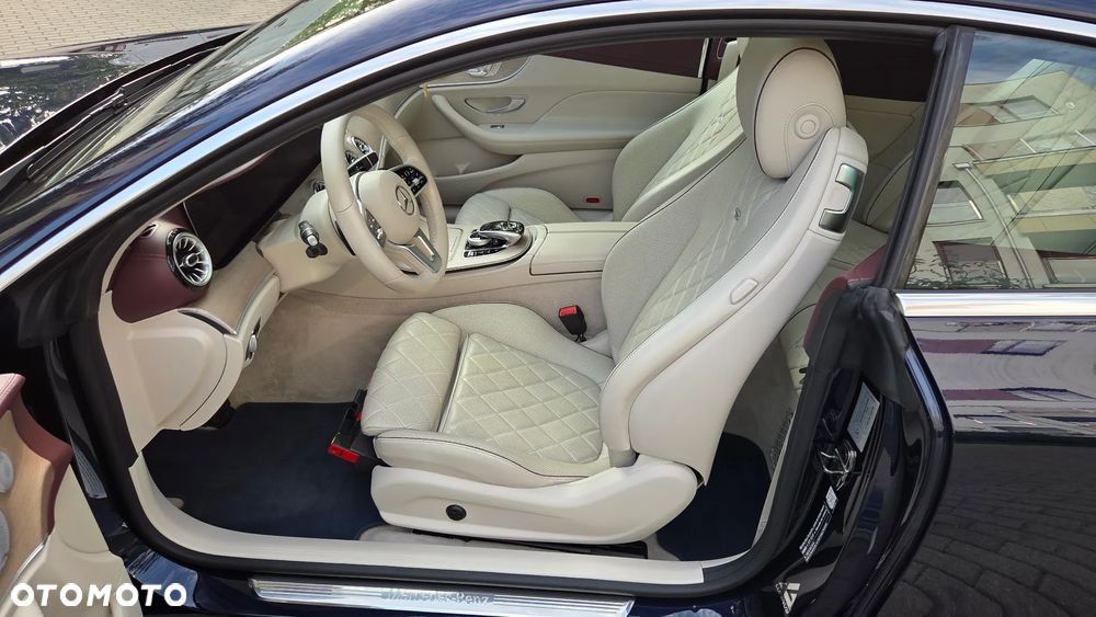 Mercedes-Benz Klasa E 350 Coupe 9G-TRONIC - 20