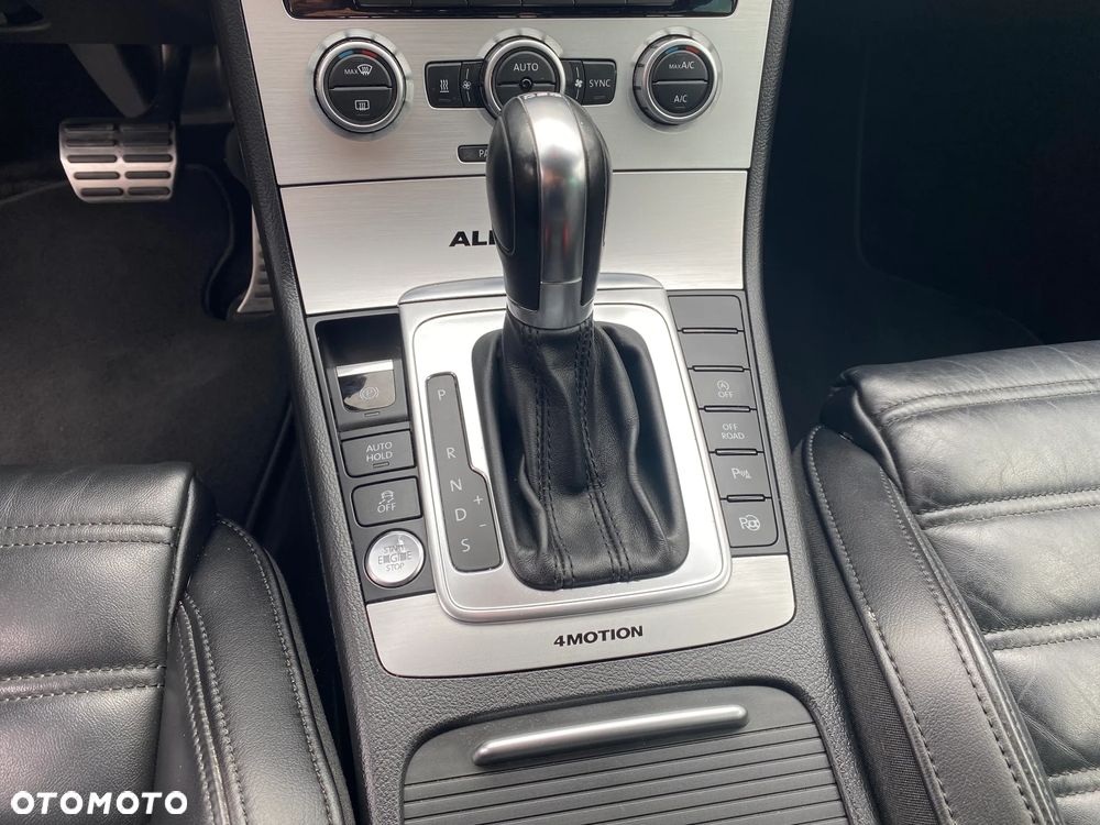 Volkswagen Passat Alltrack 2.0 TDI 4Motion DSG BlueMotion Tec - 22