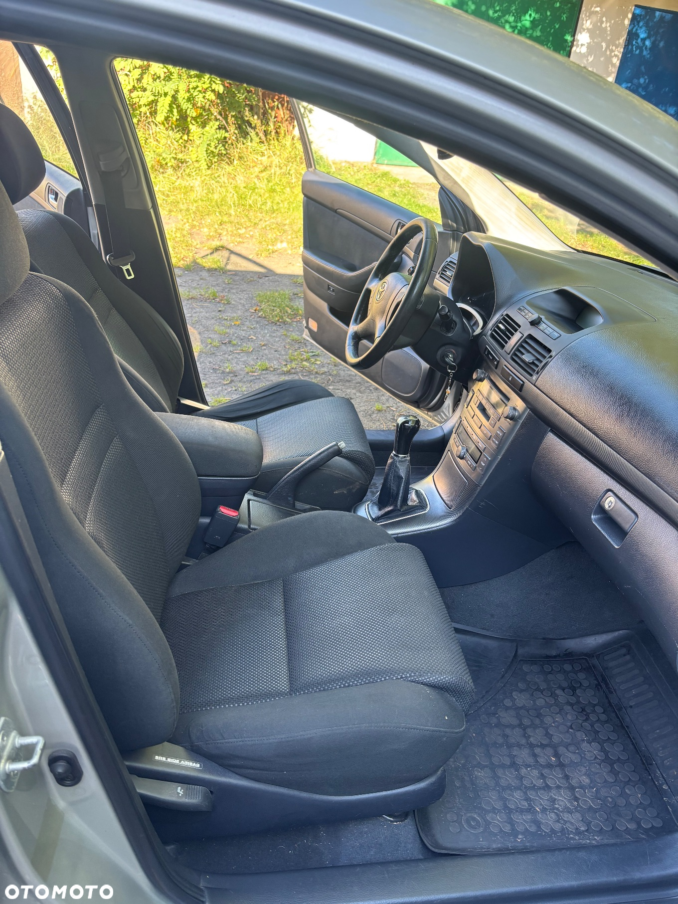 Toyota Avensis - 11