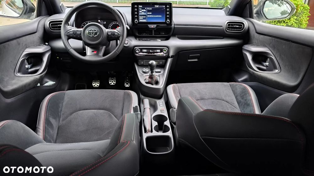 Toyota Yaris GR - 13