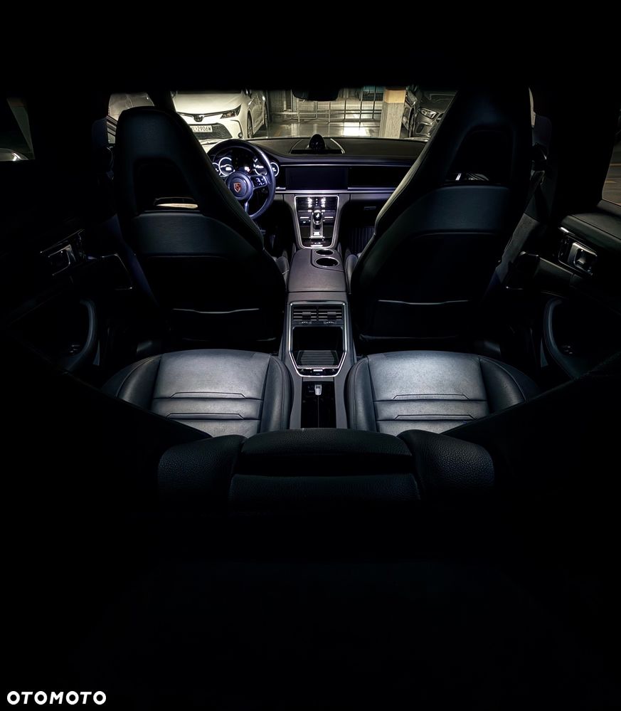Porsche Panamera - 37