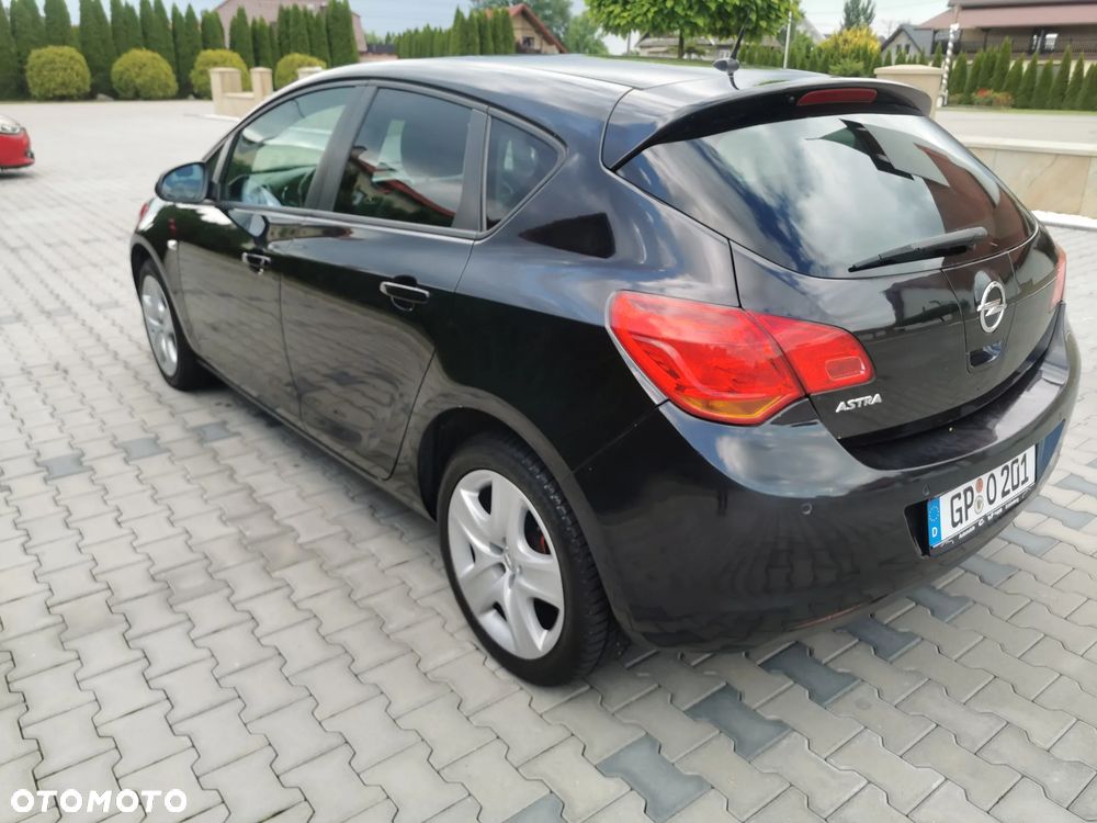 Opel Astra 1.6 Exklusiv - 6