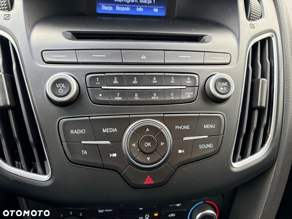 Ford Focus 1.0 EcoBoost Trend Edition - 17