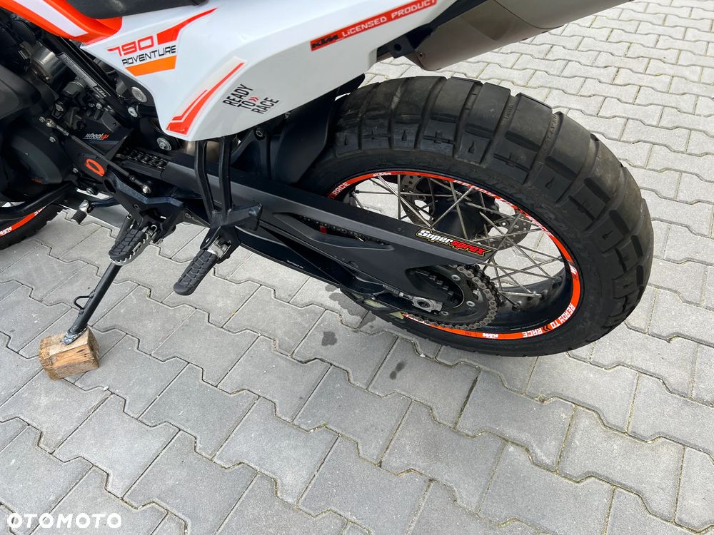 KTM Adventure - 19