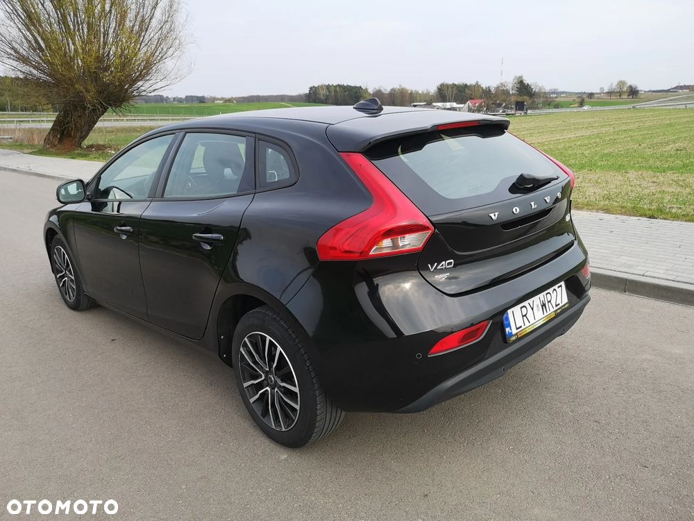 Volvo V40 D2 Momentum - 38