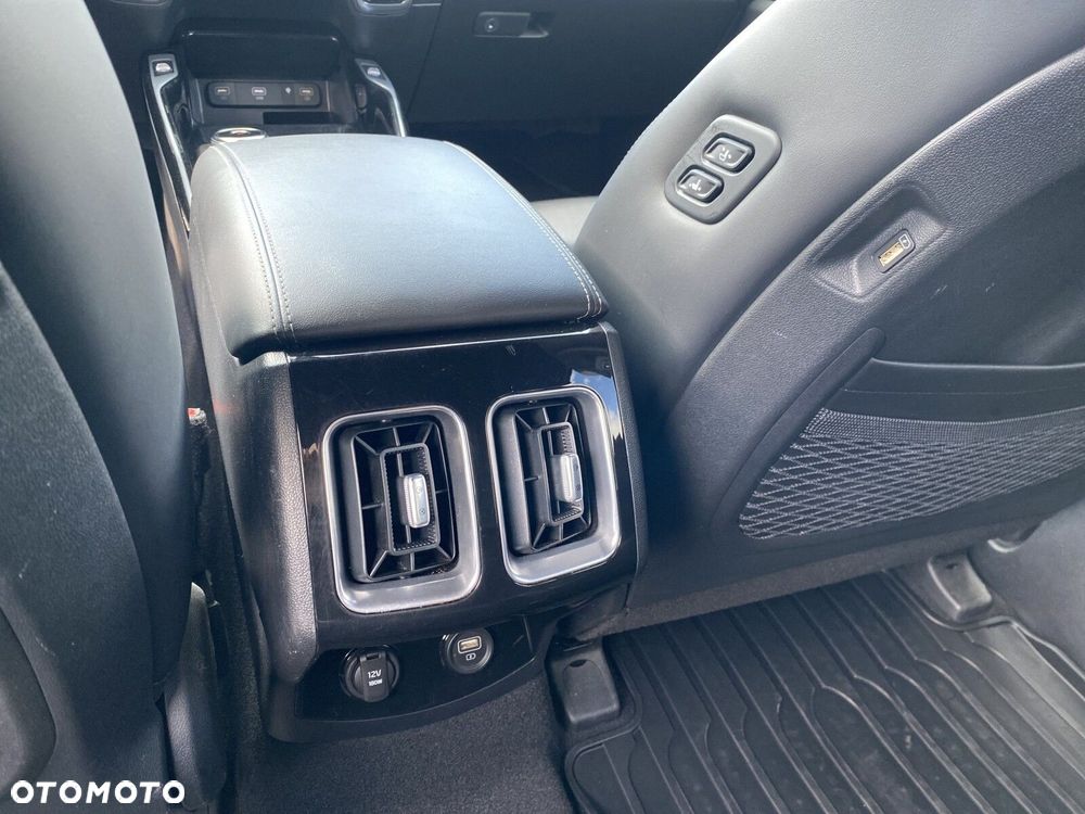 Kia Sorento - 13