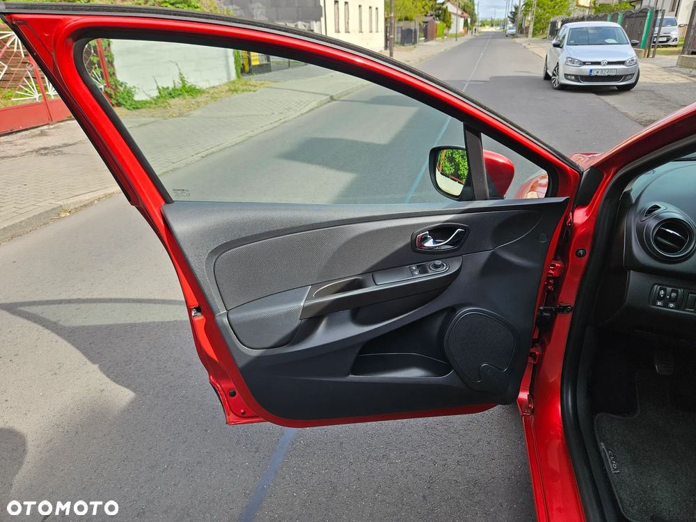 Renault Clio 1.2 16V 75 LIMITED - 15