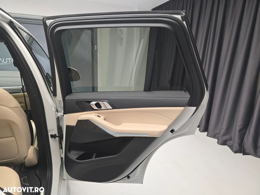 BMW X5 xDrive45e - 28