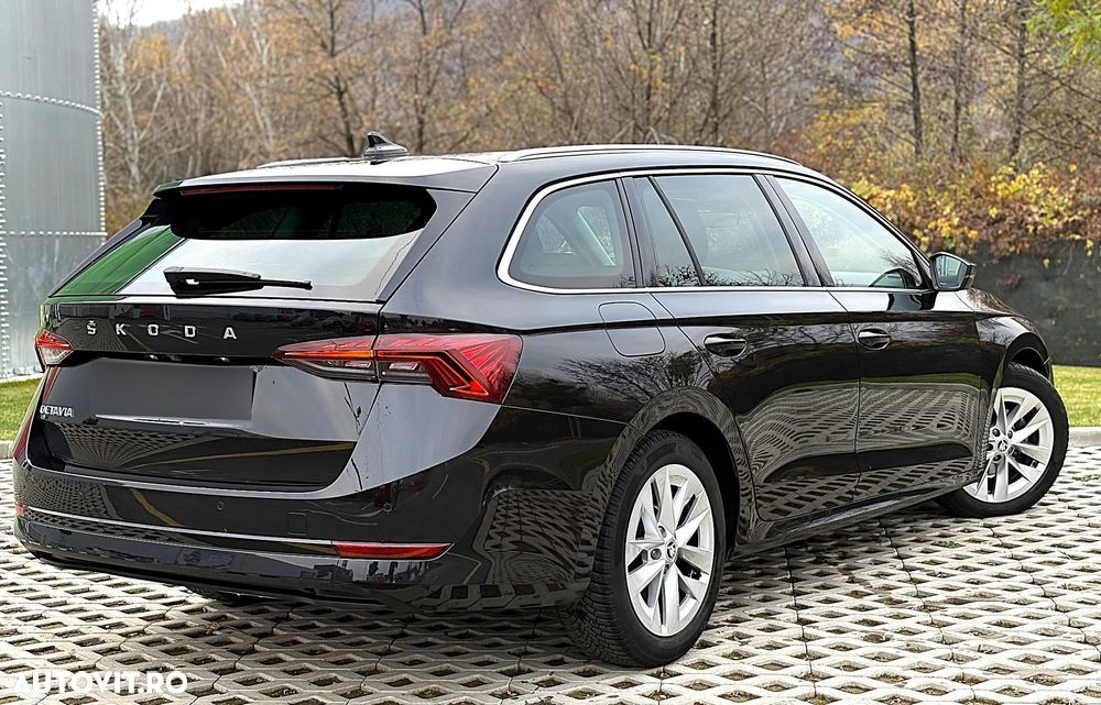 Skoda Octavia 2.0 TDI DSG Sportline - 2