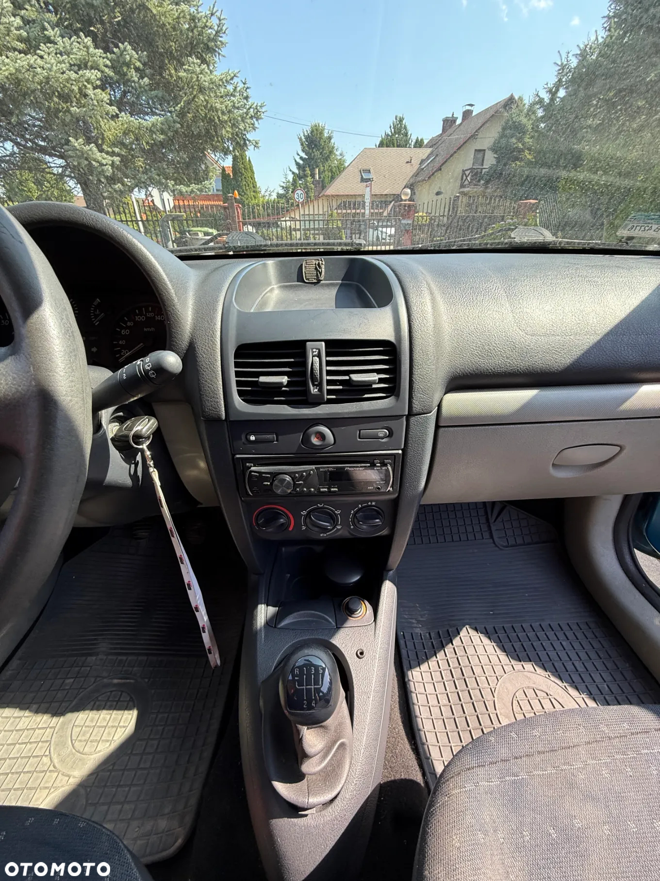 Renault Clio - 12