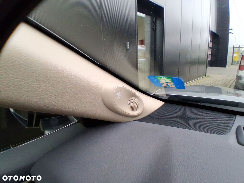 Toyota Camry 2.5 Hybrid Executive CVT - 25