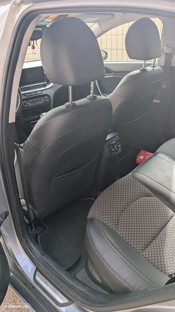 Kia XCeed - 9