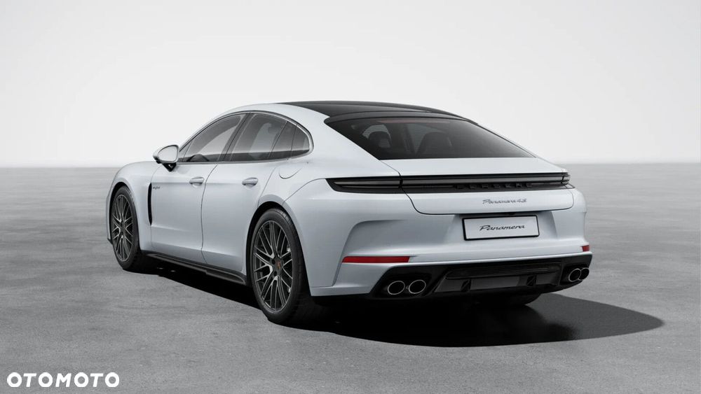 Porsche Panamera - 4