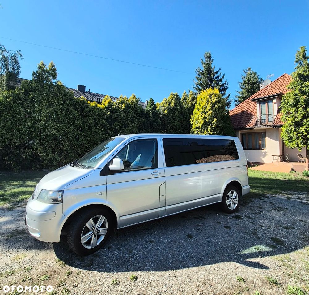 Volkswagen Caravelle - 2