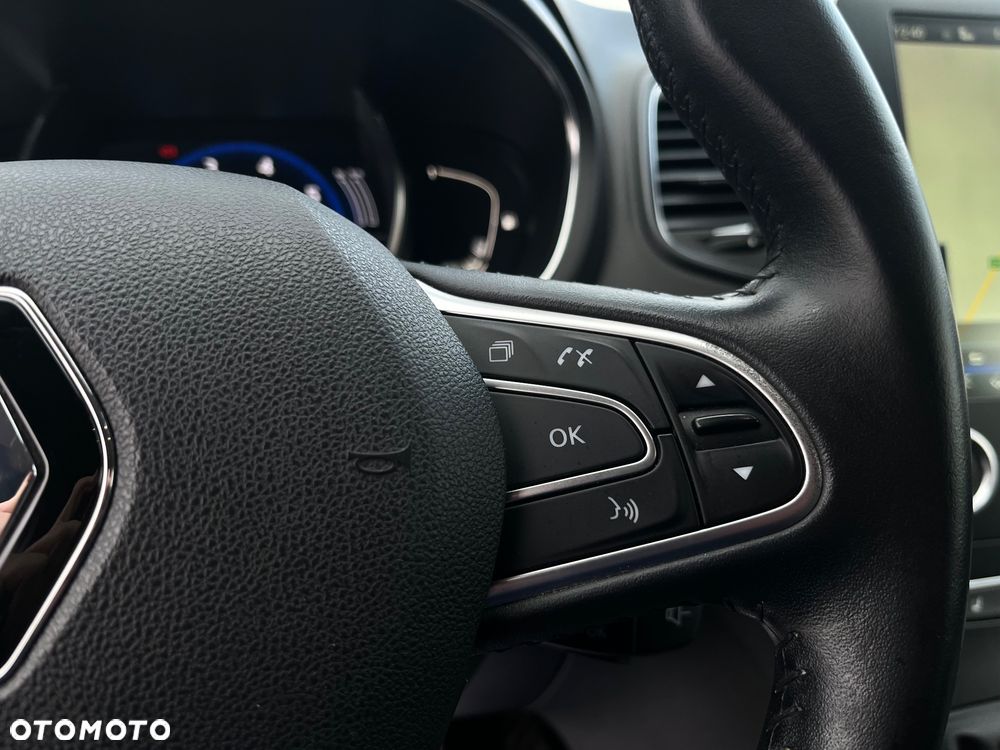 Renault Grand Scenic - 12