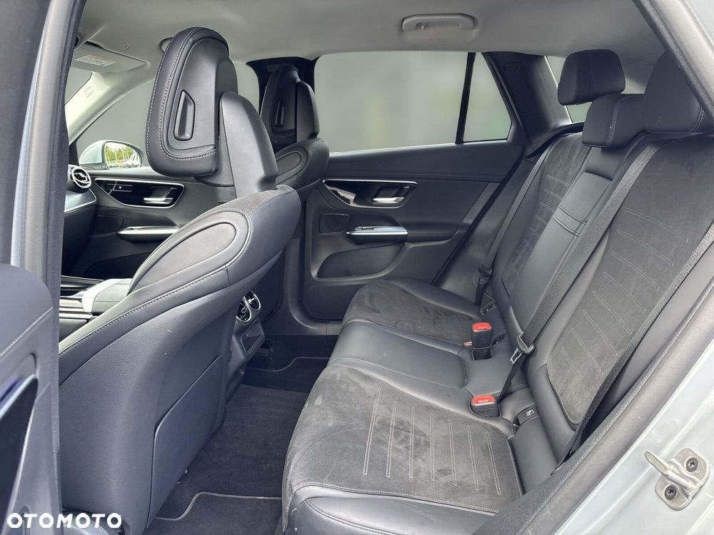 Mercedes-Benz GLC - 24