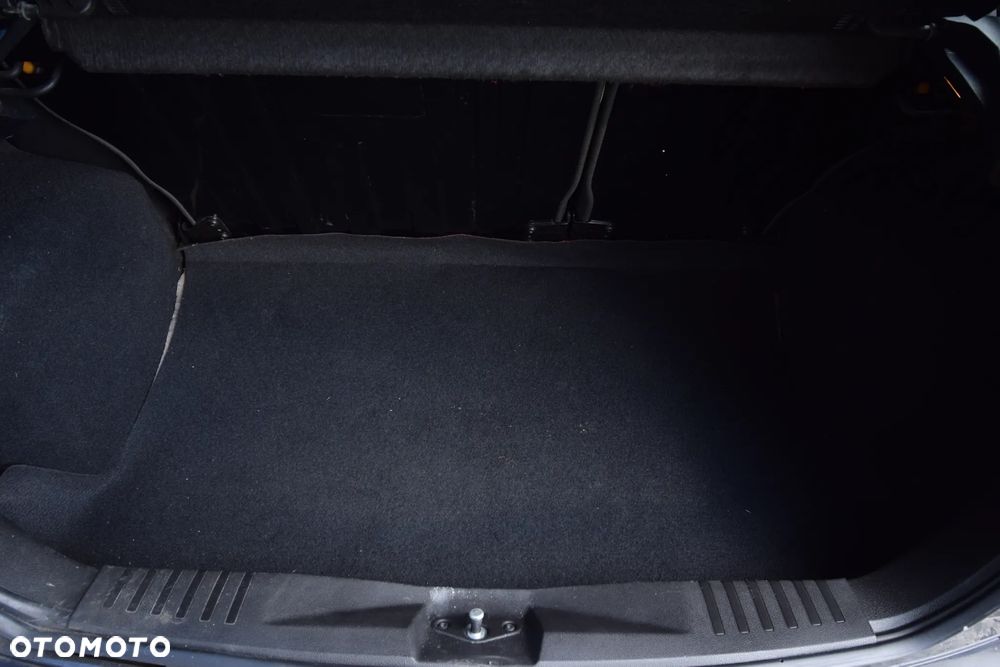 Ford Fiesta 1.3 - 25