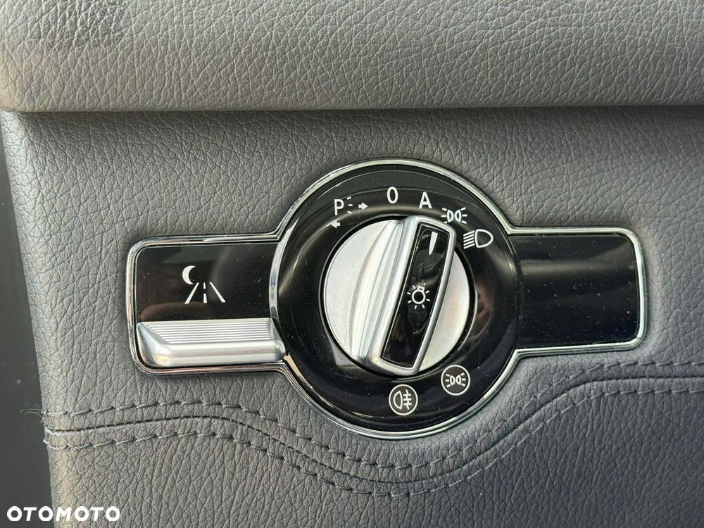 Mercedes-Benz CL 500 4Matic (BlueEFFICIENCY) 7G-TRONIC - 35