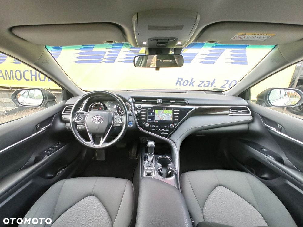 Toyota Camry - 13
