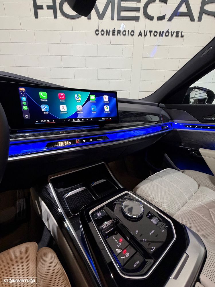 BMW 740 d xDrive Pack Desportivo M Pro - 29