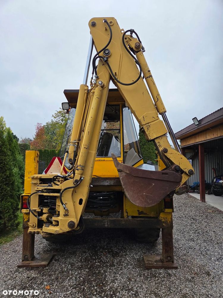 Caterpillar CAT 428B - 5