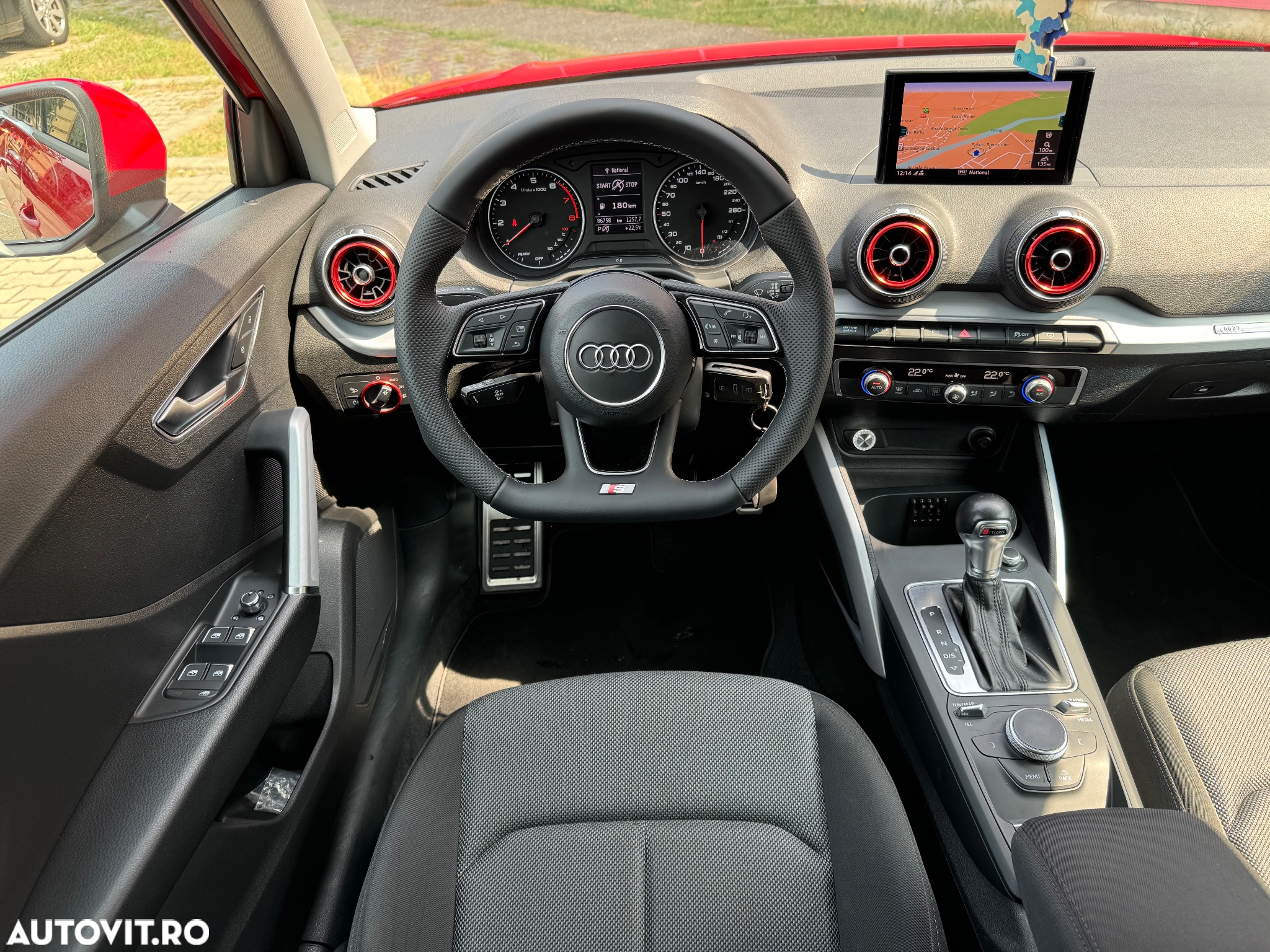 Audi Q2 30 TFSI S tronic sport - 12