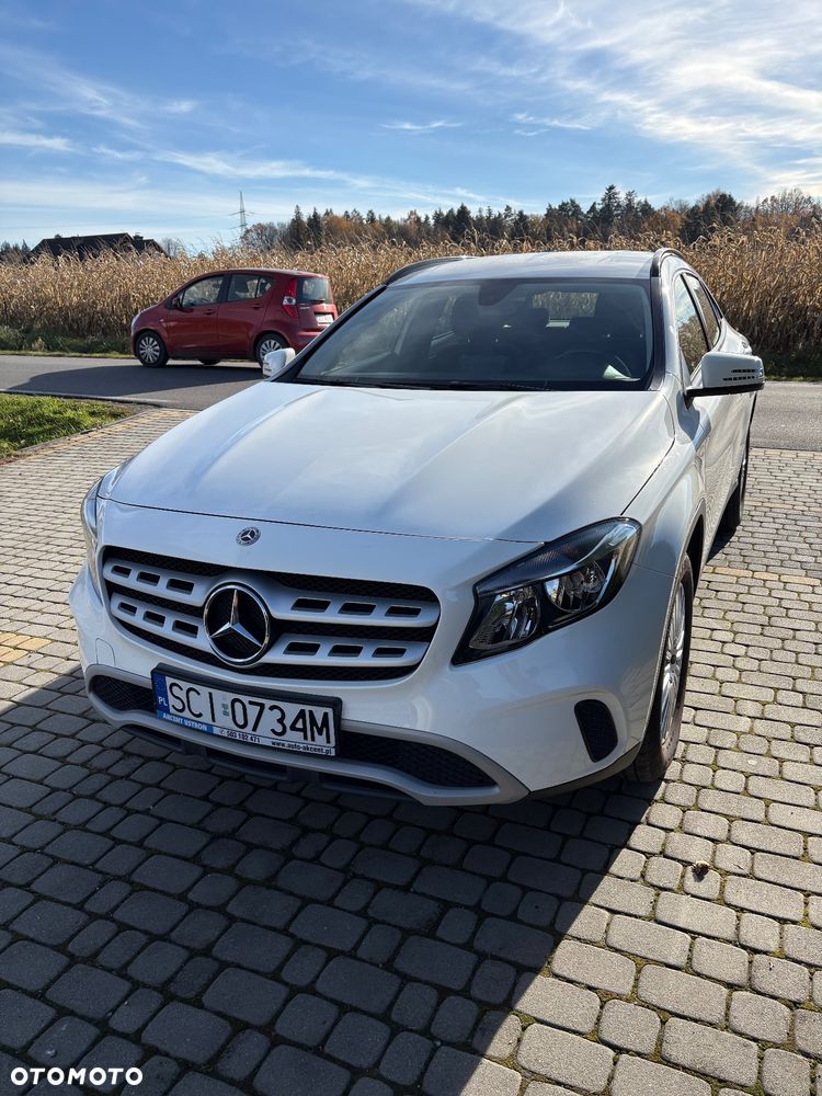 Mercedes-Benz GLA 200 d 7G-DCT - 1