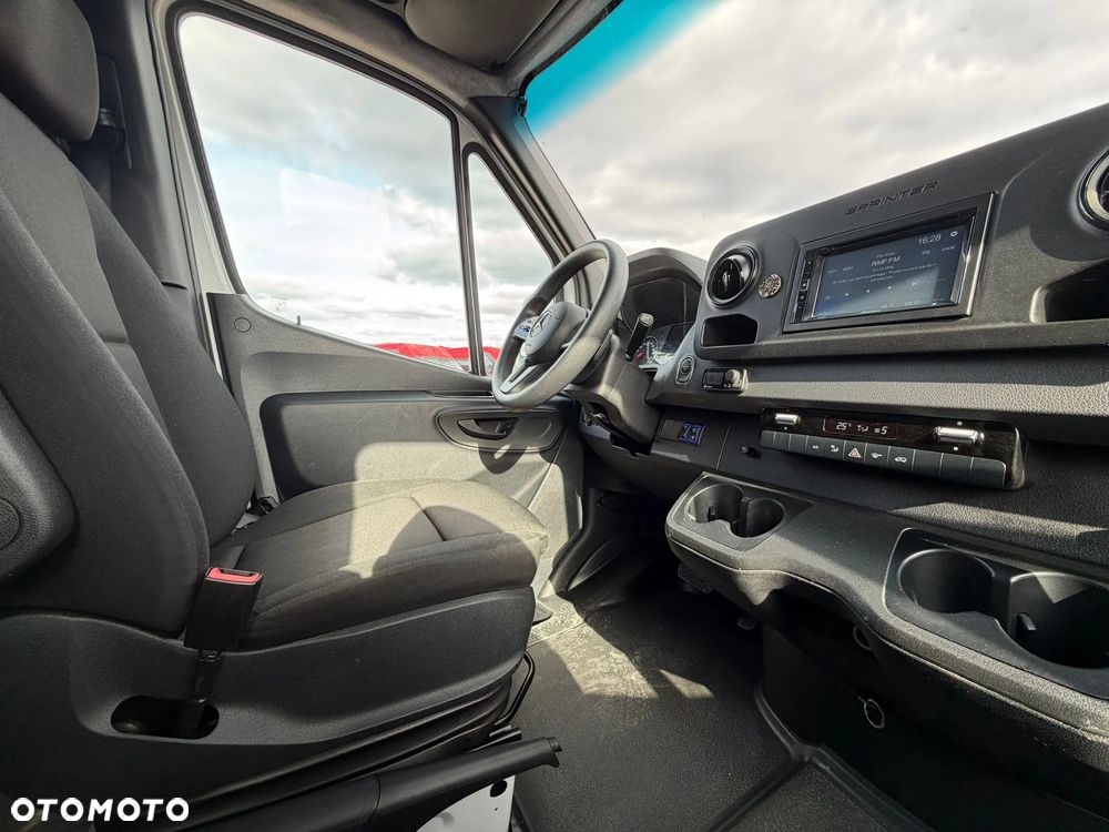 Mercedes-Benz Sprinter 517 - 17