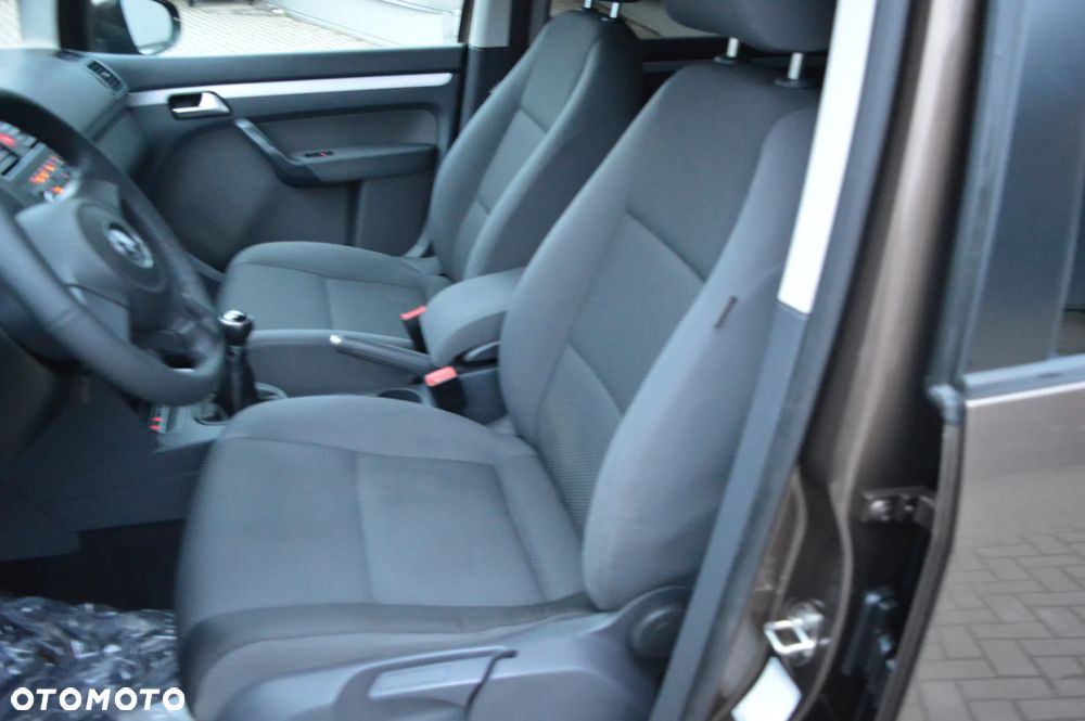 Volkswagen Touran 1.6 TDI DPF BlueMotion Technology Comfortline - 16