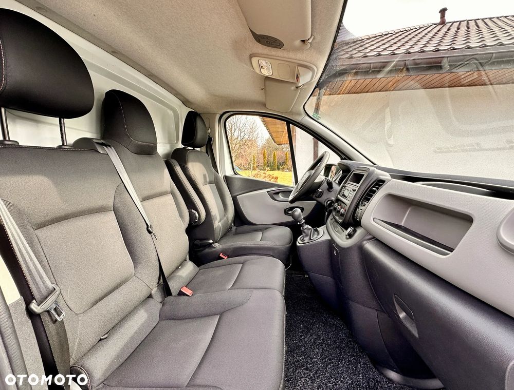 Opel VIVARO L2H1 / - 18