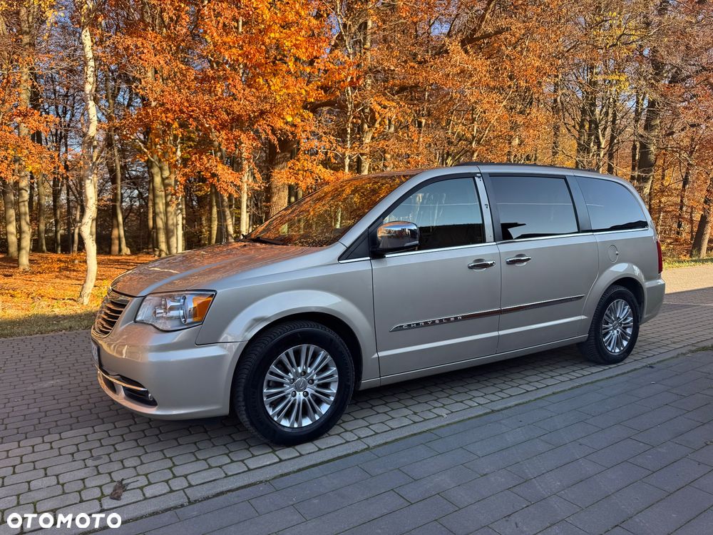 Chrysler Town & Country 3.6 Touring - 14