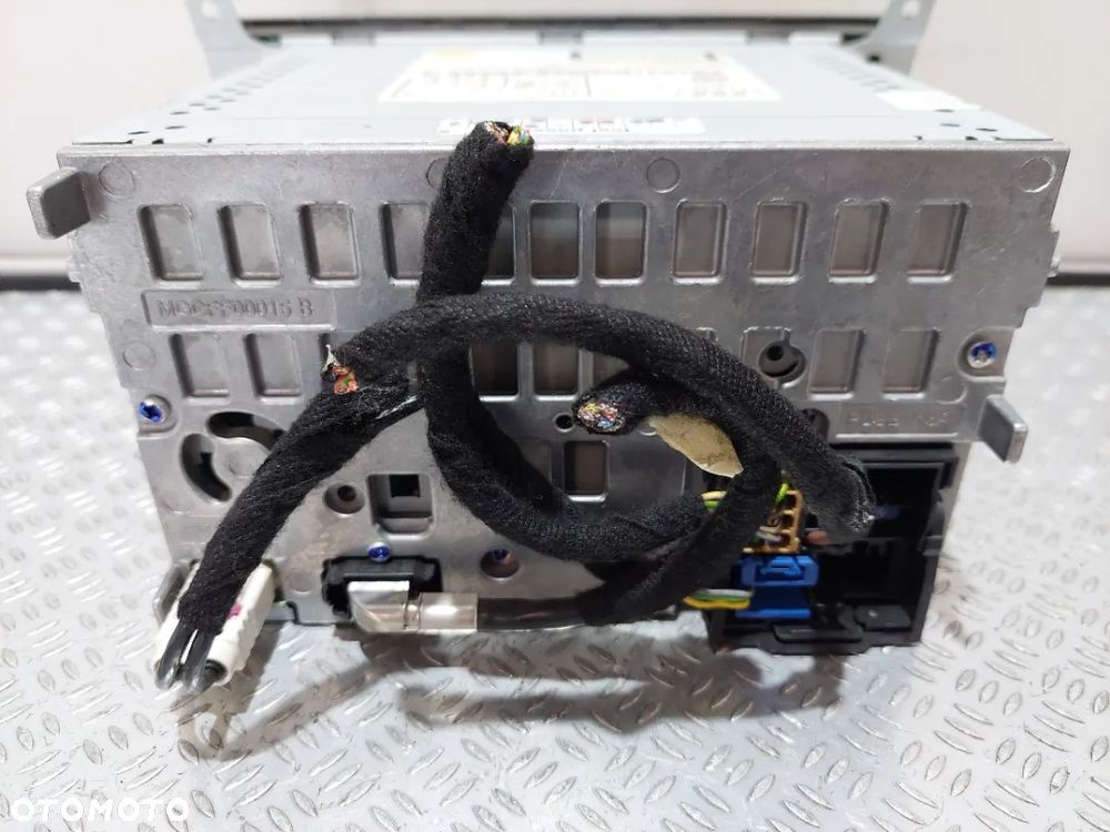 RADIOODTWARZACZ AUDI A4 nr 8T2035186P - 3