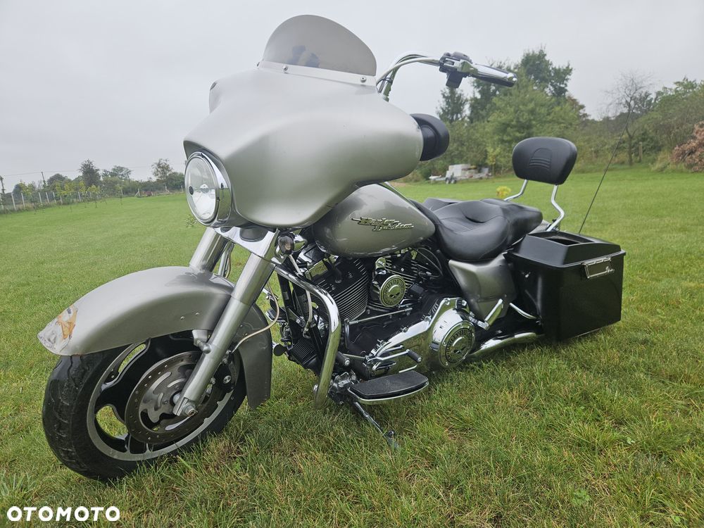 Harley-Davidson Touring Street Glide - 12